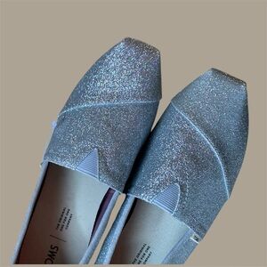 TOMS Shoes Women’s Sz 8 Glittery Silver Classic Slip On Espadrille‎